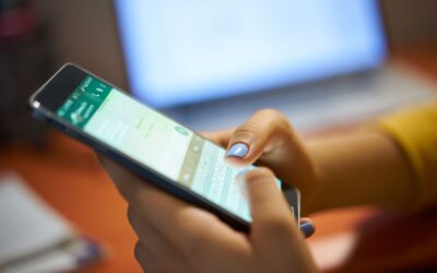 Truffa della ballerina su whatsapp: cos’è il ghost pairing