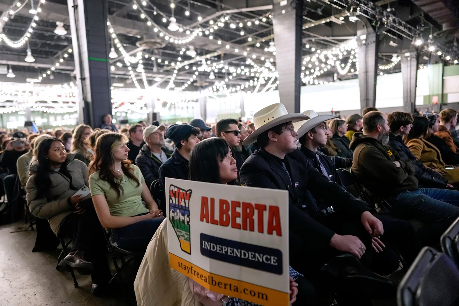 Rivoluzioni per 14 dollari: come l’algoritmo di Facebook finanzia i falsi separatisti dell’Alberta